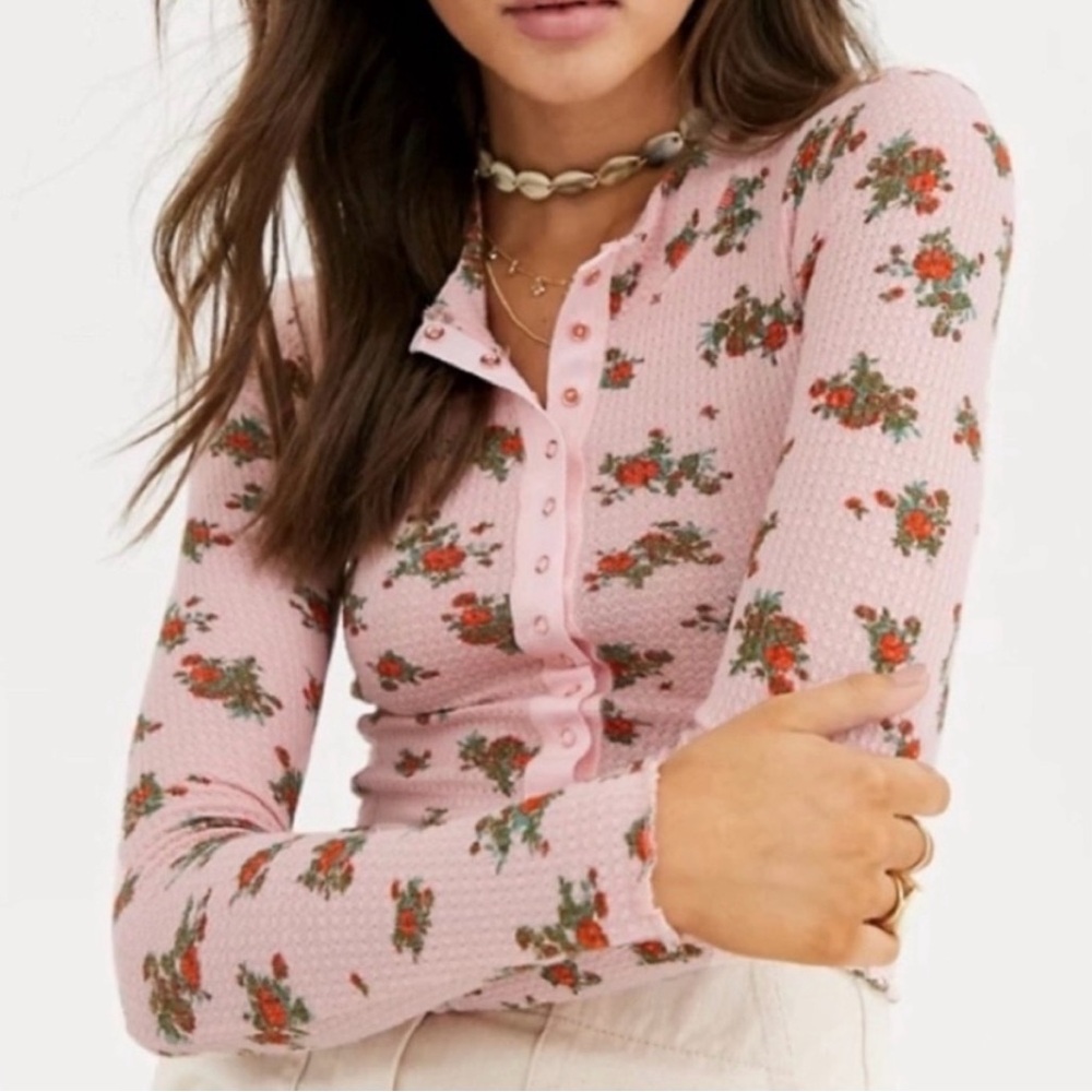 Free People One Of The Girls Henley Pink Floral Print Sz S